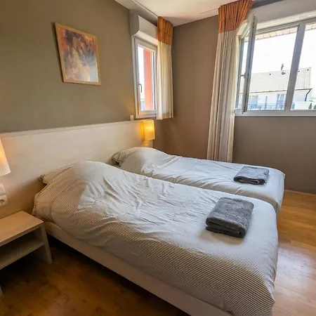 شقة Bright Two Bedroom Duplex *