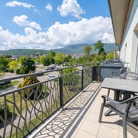 Bright Two Bedroom Duplex Appartamento *